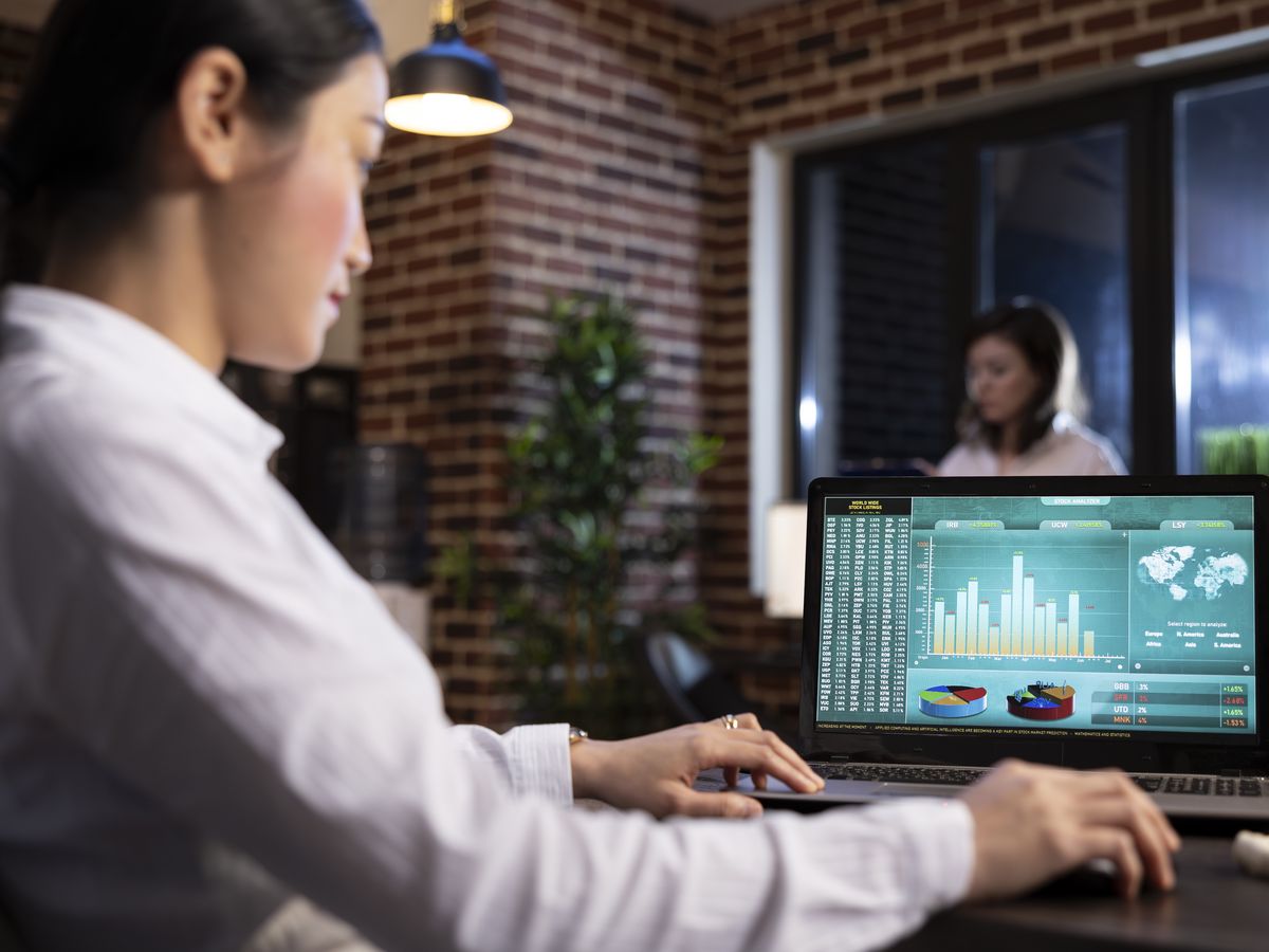 Business Intelligence Specialist